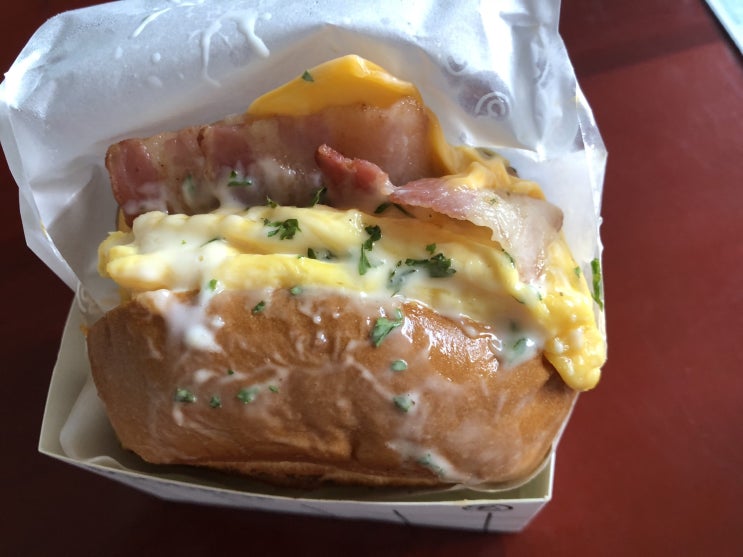  동네 샌드위치 집 egg drop