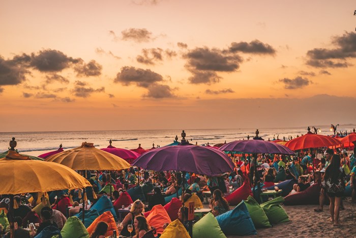  스미냑에서 선셋보기 좋은 La Plancah Bali