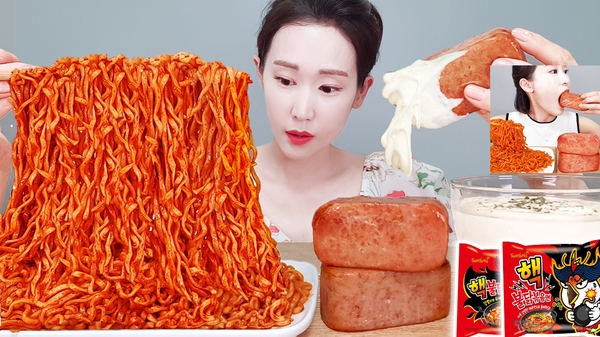  불닭볶음면 통스팸 호스래디시 소스 먹방 !! SPICY FIRE NOODLES WHOLE SPAM REAL SOUNDS MUKBANG いラーメン ก๋วยเตี๋ยวเผ็ด