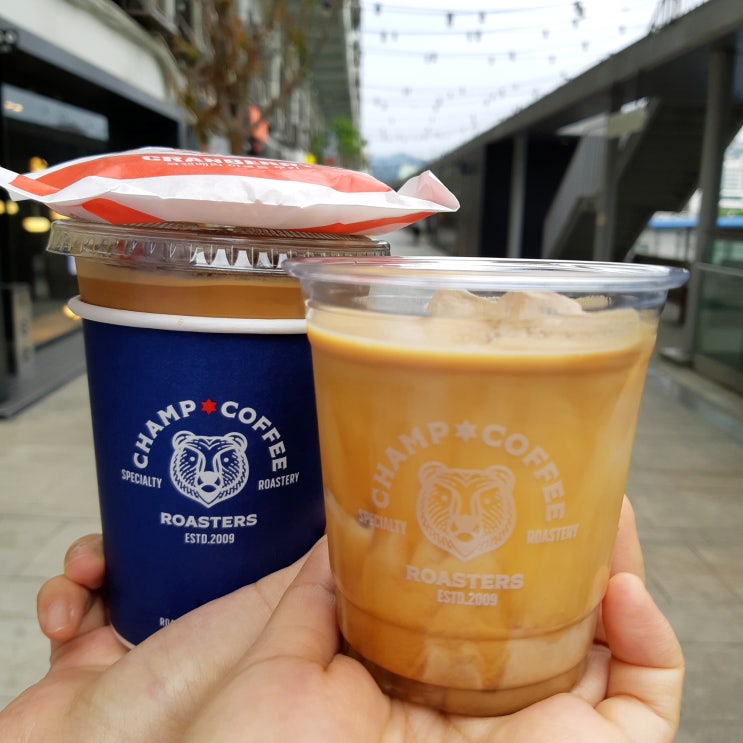  을지로 이미 유명한 카페 맛집 챔프커피 제3작업실(힙지로카페추천)