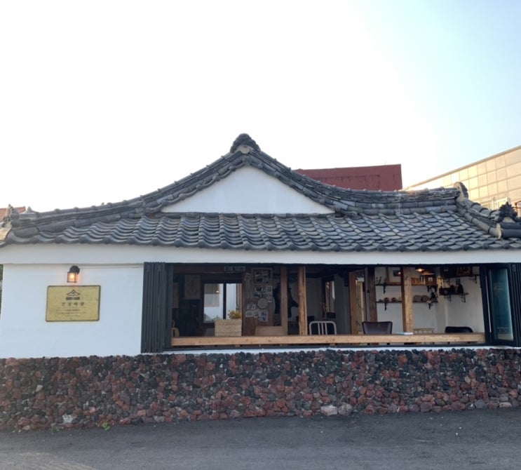  울산 울주군 나만 알고싶은 조용한 바닷가 카페 [간절바당] with 집주인 도도