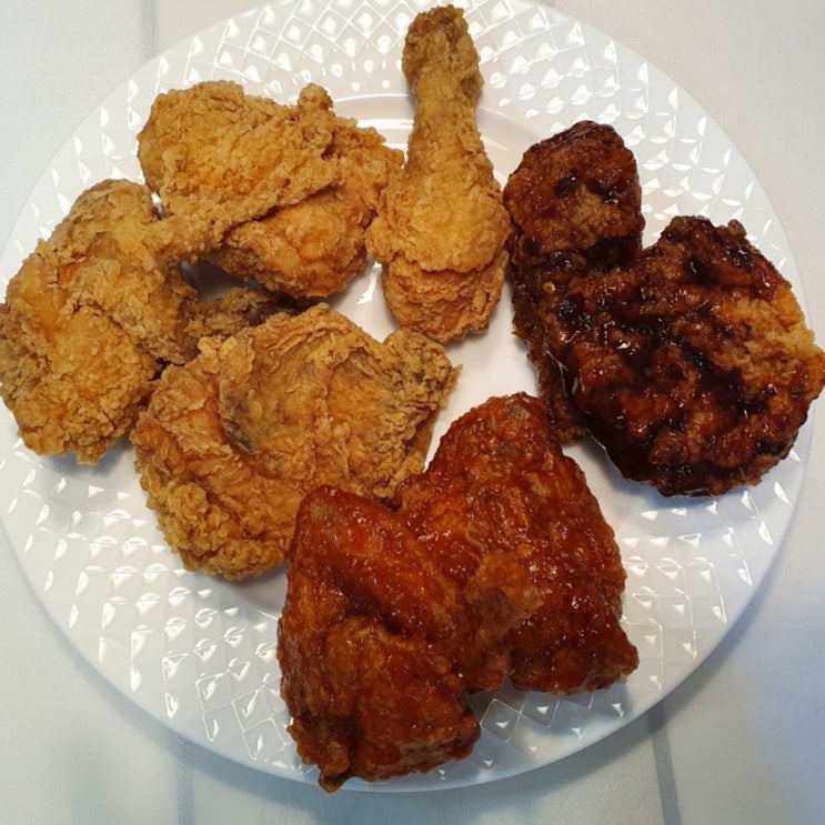 KFC 치킨 : 매월 1일은 올데이 1+1 / 오늘 저녁은 치맥 / All day 치킨 나이트 KFC 치킨 : 매월 1일은 올데이 1+1 / 오늘 저녁은 치맥 / All day 치킨 나이트