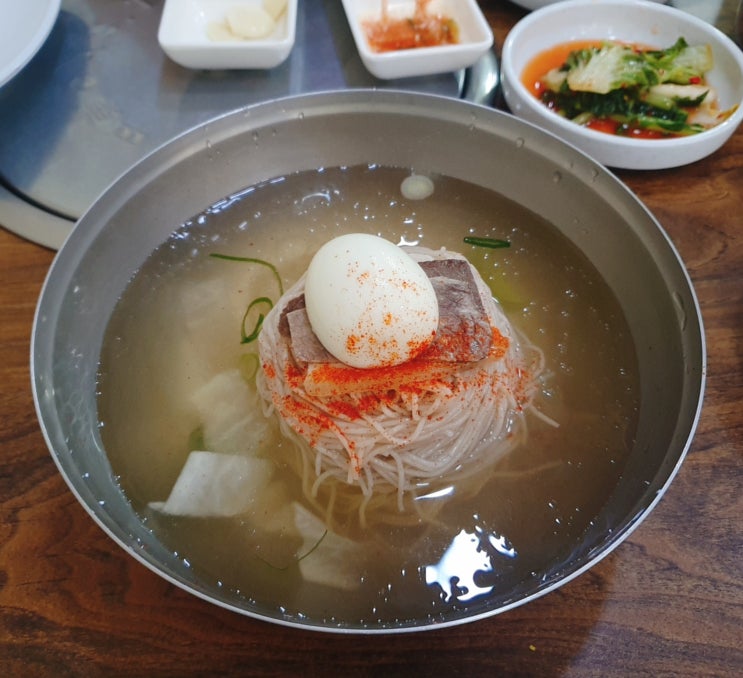  다른 날, 같은 느낌.