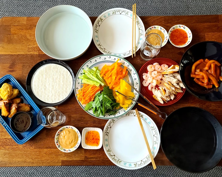  손님상차림 월남쌈 만들기![신전떡볶이, 핫윙, 치킨, 한상차림]