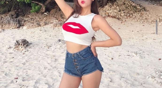 레이싱모델 한지은 레전드 핫팬츠 몸매 레이싱모델 한지은 레전드 핫팬츠 몸매