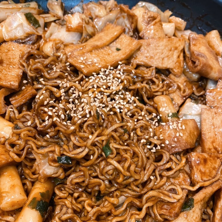  [코스트코 추천] 매콤달콤 짜장떡볶이를 간편하게 키트로! <동원 짜장라볶이> 캠핑식품으로도 굿!