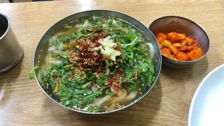 [내돈내먹]  백종원 3대 천왕에 나온 부산 서면시장 칼국수 맛집 - 기장손칼국수