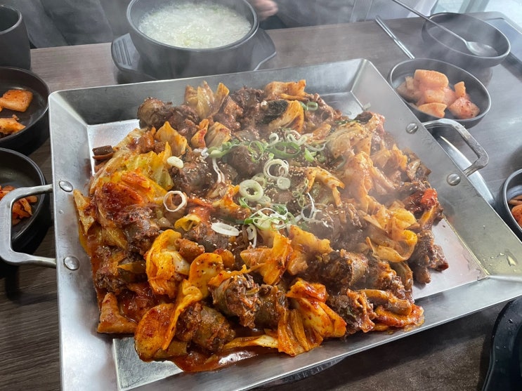  담소사골순대 상무지구 맛집