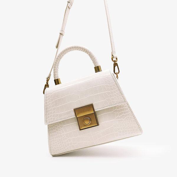 의외로 인기있는 찰스앤키스 20S S 성유리 착용 크록 이펙트 스트럭처드 스컬처럴 토트백 CHARLES & KEITH CK2-50781127 ··· 의외로 인기있는 찰스앤키스 20S S 성유리 착용 크록 이펙트 스트럭처드 스컬처럴 토트백 CHARLES & KEITH CK2-50781127 ···