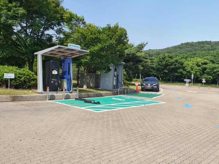  서산휴게소 충전기 다 고장났네