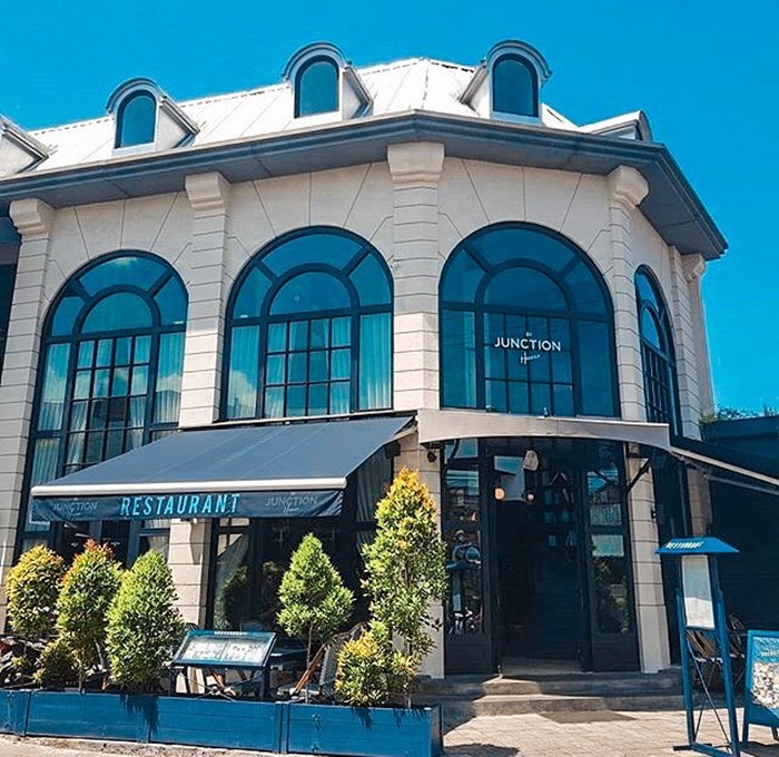  스미냑 맛집 명소 - The Junction House