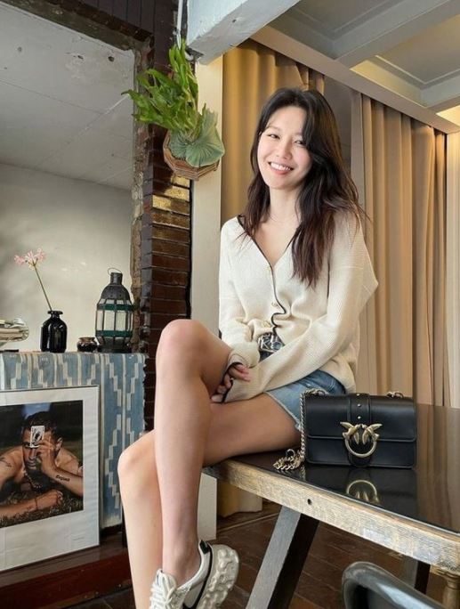  이수영 여름 데일리룩 가디건 크로스백 어디꺼지?