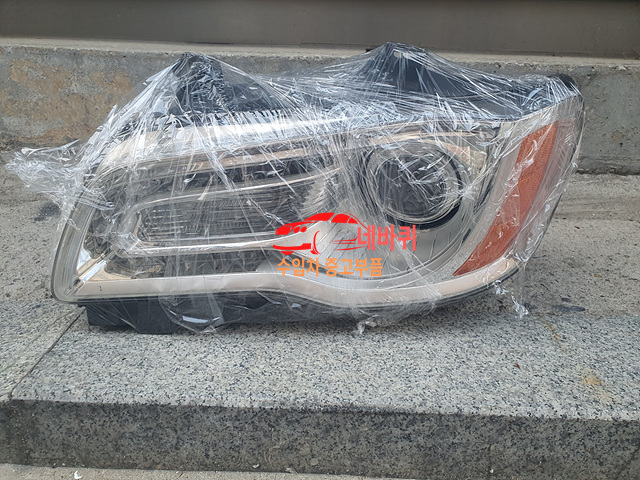  수입차부품 크라이슬러 더뉴 올뉴 300c 중고 라이트 헤드램프 전조등 (장안동 중고부품 300c부품 크라이슬러부품 중고라이트 네바퀴)