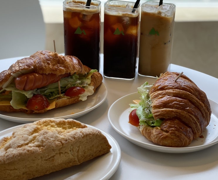  강북구 수유/우이동 419카페거리 : 몽브루(MONBREW) _ 크로아상 샌드위치 &커피 맛집