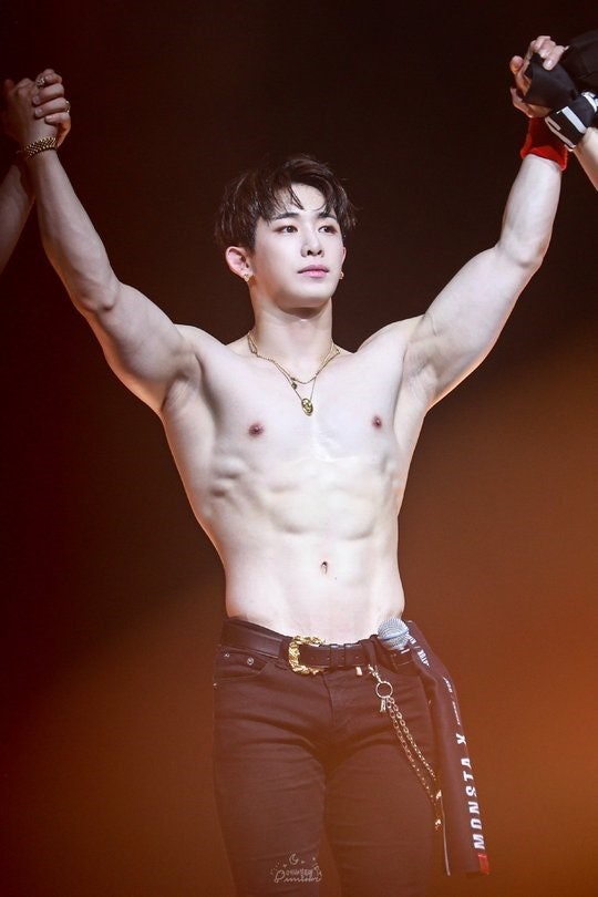 얼짱 시절부터 몬스타엑스 탈퇴후 원호 근육 벌크업 탈퇴이유