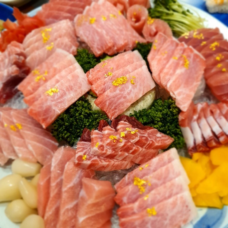  [오늘일기]금가루 뿌린 참치..달밤의 체조