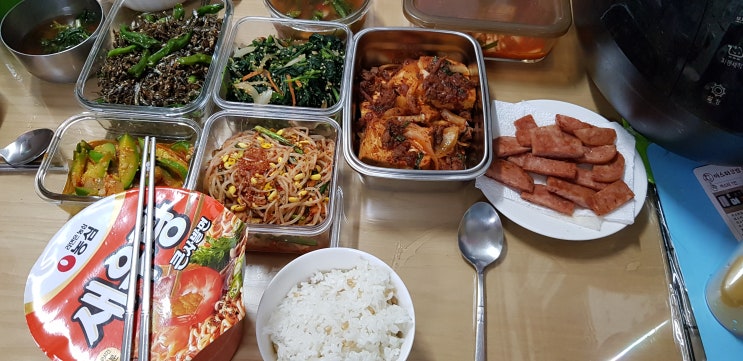 집밥 맛난 집반찬 스팸과 야채 + 후식 던킨도너츠