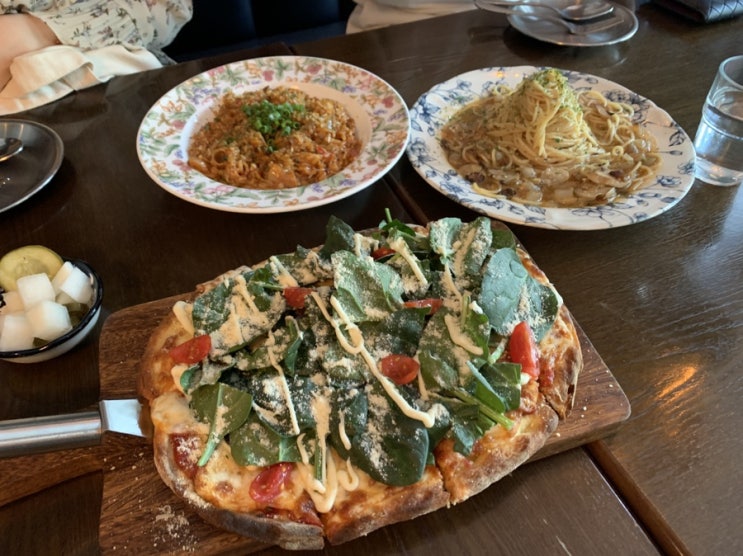  서울역 뒷편 음식점 서울 부띠끄! 명란알리오올리오 시금치피자 곱창토마토리조또 후기