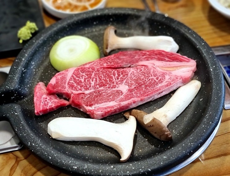  팟타이 들고 미아 됐다 한우로 힐링한 파란만장 하루
