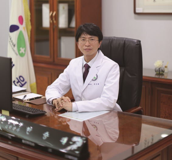 한승태 의료법인 혜인의료재단 한국병원 병원장 - 제주도민이 믿고 선택하는 병원이 되기 위....