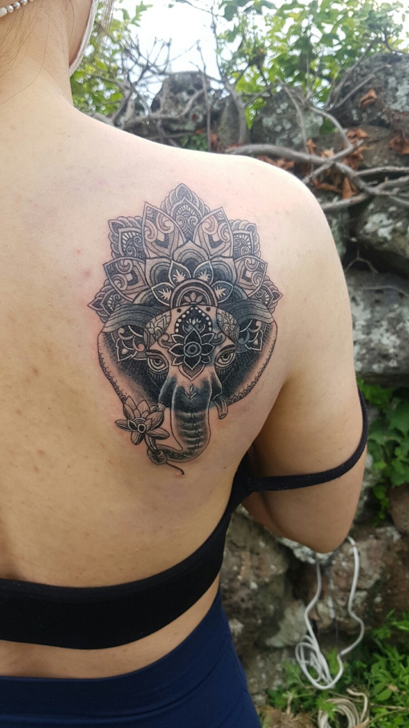 인터뷰. 크리스티나 다르마에바 - 규모와 동역학 | iNKPPL, image size:800x1422