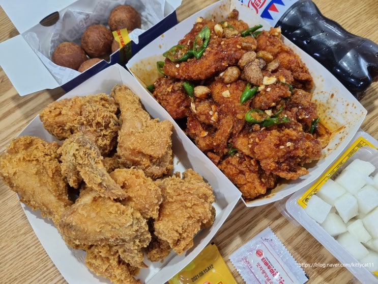  티바두마리치킨 히어로세트2 매콤한 고추 양념이 마음에 쏙 들어요.