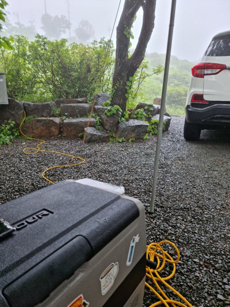 황매산 오토캠핑장 첫 우중캠핑 그리고 까마귀 황매산 오토캠핑장 첫 우중캠핑 그리고 까마귀