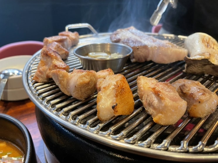  본화로 ; 신림동 삼겹살, 14일 숙성한 암퇘지만을 사용하는 신림역 맛집