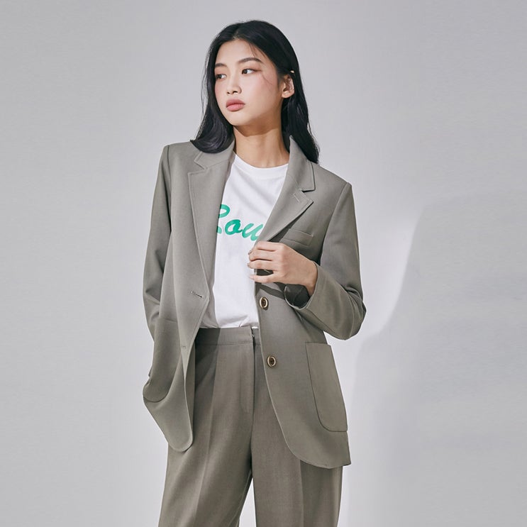 선호도 높은 미쏘 여성용 테일러드 오버핏 싱글 자켓 ··· 선호도 높은 미쏘 여성용 테일러드 오버핏 싱글 자켓 ···