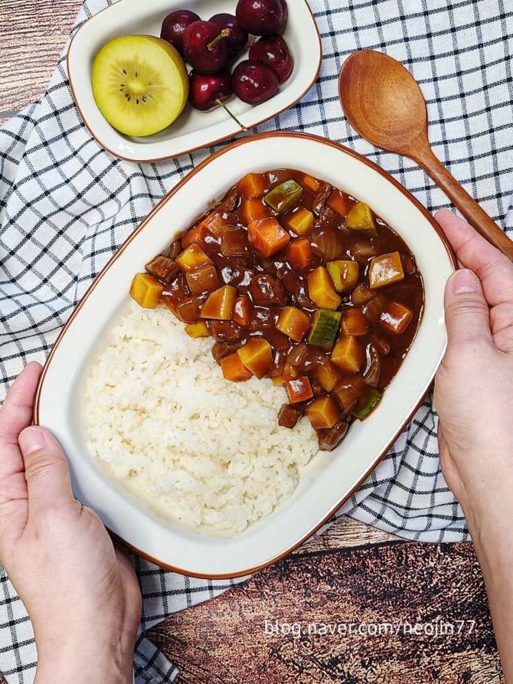 하이라이스 만드는법 소고기 넣어 깊은맛 풍미UP 지니공간 깨알 맛있는 비법 소개