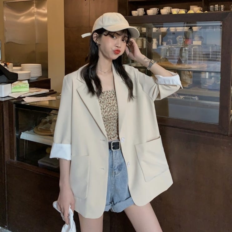 많이 찾는 모찌봉 / 오버핏 롤업 반팔 카라 자켓 2col 좋아요 많이 찾는 모찌봉 / 오버핏 롤업 반팔 카라 자켓 2col 좋아요