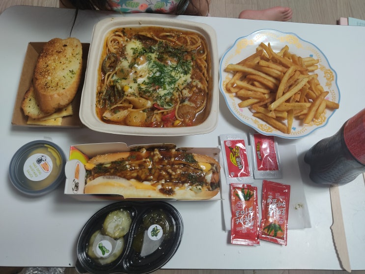  칠곡배달 맛집으로 유명한 매드독핫도그&파스타
