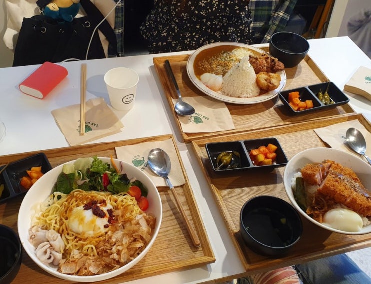  한강진 맛집 _ 일식 '산카레' 다녀왔어요:)