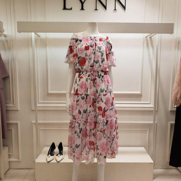 핵가성비 좋은 린 린 LYNN NC10 플라워 오프숄더 원피스 LWOPJG0900 (5834255) 추천해요 핵가성비 좋은 린 린 LYNN NC10 플라워 오프숄더 원피스 LWOPJG0900 (5834255) 추천해요