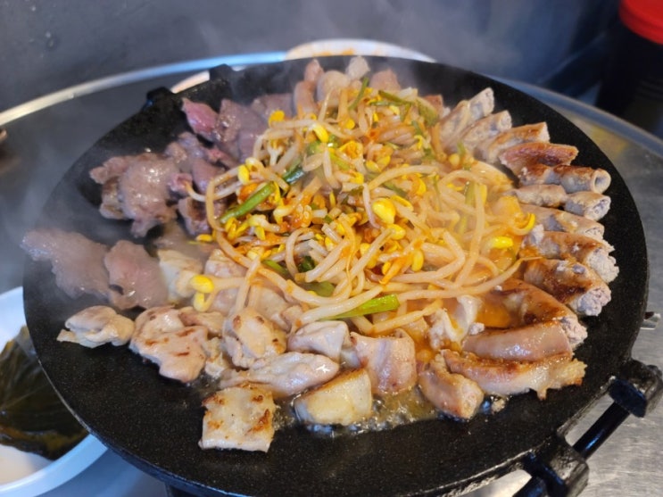 곱이 가득 차있는 부천곱창 남도뽀글이 곱이 가득 차있는 부천곱창 남도뽀글이