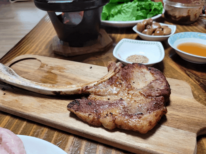 온라인정육점 좋은데..? 한돈모듬과 돈마호크 돼지고기 쇼핑몰 파머스미트에서 주문해 먹어본 후기!!