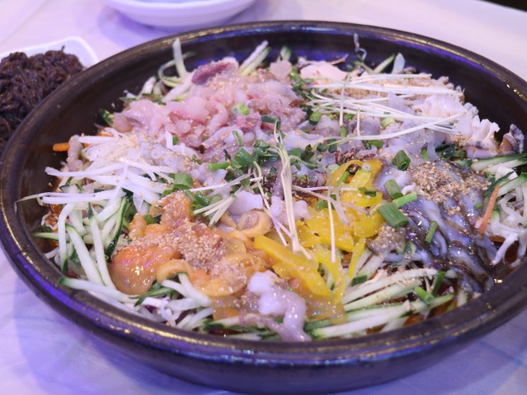  문정동물회 완도산회직영3호점 맛있는 항아리물회