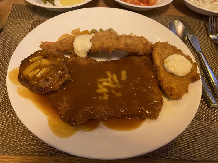  30년 전통 오로라 경양식 돈까스를 아시나요?