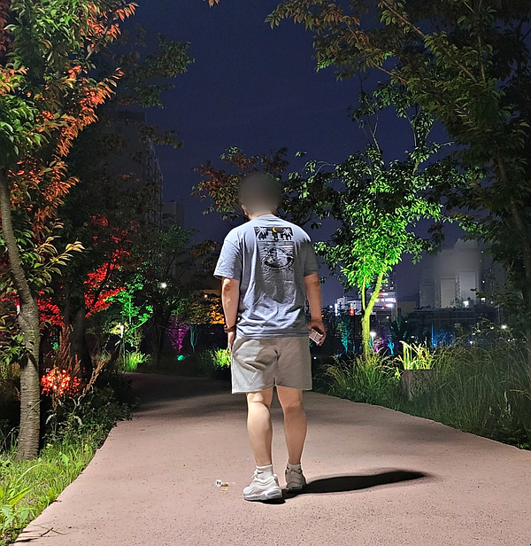  나이키 SB 미드나잇 얇디얇은 반팔티