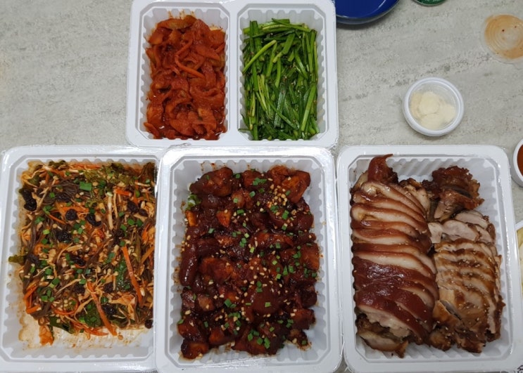  [배달/포장] 저녁메뉴는 족발 반반 !!