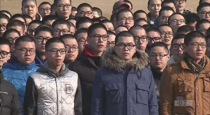  여성징병제에 대한 이대녀 한녀의 생각 / 가도 OK! 근데 여자의 주적은 누가 될까?