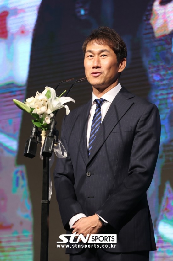 유상철 감독 향년 50세 췌장암 아산병원 삼가 고인의 명복을 빕니다 유상철 감독 향년 50세 췌장암 아산병원 삼가 고인의 명복을 빕니다