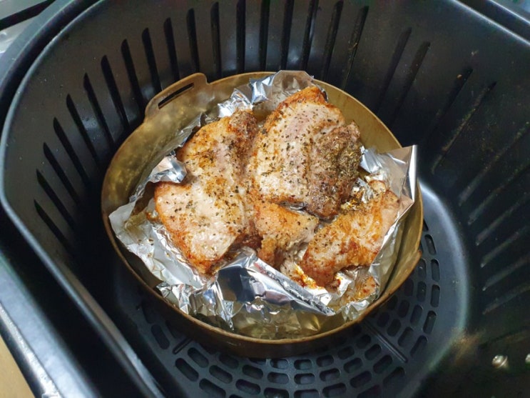  [저녁메뉴]에어프라이어 통 삼겹살 바베큐, 참나물 무침, 된장찌개