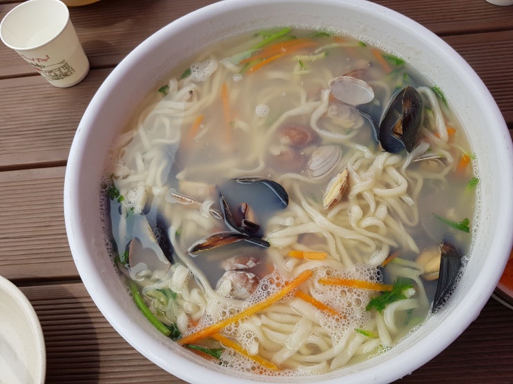 안산 대부도 탄도항 바지락칼국수 맛집 누에섬 해물칼국수 가성비 식당 점심 식사 안산 대부도 탄도항 바지락칼국수 맛집 누에섬 해물칼국수 가성비 식당 점심 식사