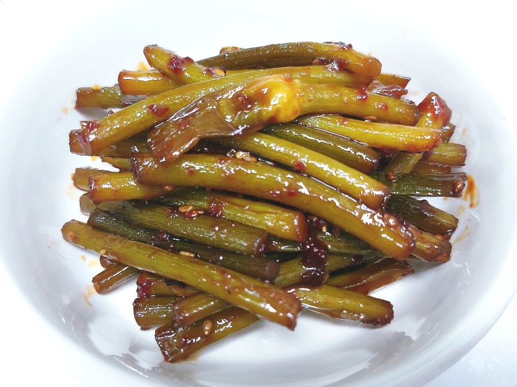  마늘쫑 볶음 단짠 밑반찬 간편 레시피