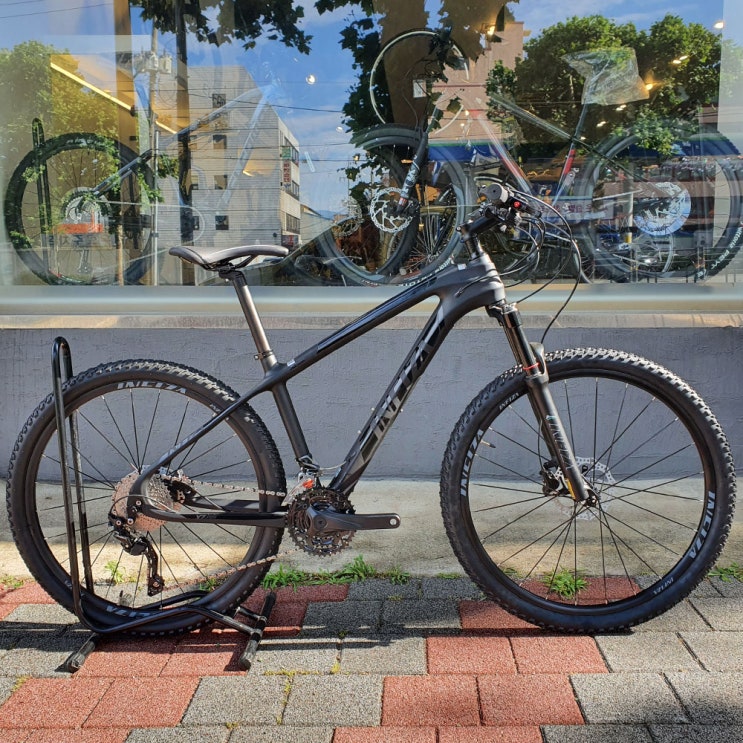  2021년 알톤 엑스제트4 30단 카본 MTB 시마노 데오레 입문용 출퇴근 가성비 자전거 추천