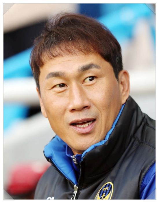  유상철 감독님  삼가 고인의 명복을빕니다