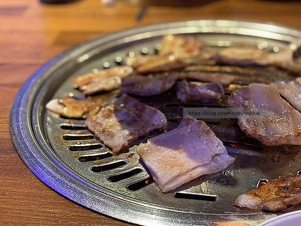  단골맛집 :: 철뚝집 (feat.냉동삼겹)