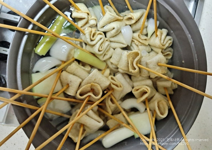 꼬치어묵 뜨끈한 국물요리 꼬치오뎅탕 끓이기 이열치열이닷!