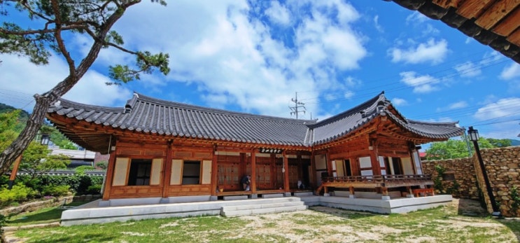  전라도 강진(2): 사의재 한옥체험관 영랑방 숙박. 주변 식당